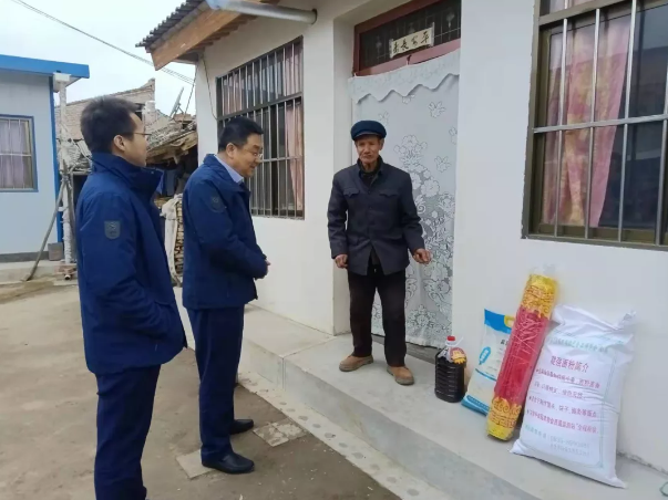 MK在线平台-MK(中国)
深入帮扶村开展春节慰问(图2)