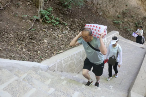助力文旅市场 展示产投风采——MK在线平台-MK(中国)
组织开展员工登山比赛活动(图6)