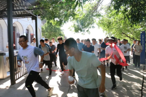 助力文旅市场 展示产投风采——MK在线平台-MK(中国)
组织开展员工登山比赛活动(图2)